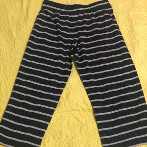 Arizona Jean CO Bottoms | Girls Striped Leggings | Color: Black/Grey | XXS 4/5